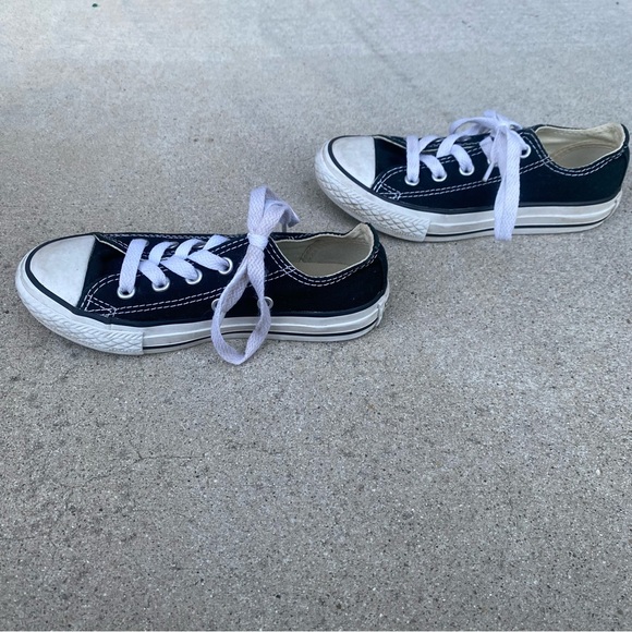EWOB Classic Converse Chuck Taylor’s All Stars Low Top Sneakers Black Kids 12 - Picture 3 of 4